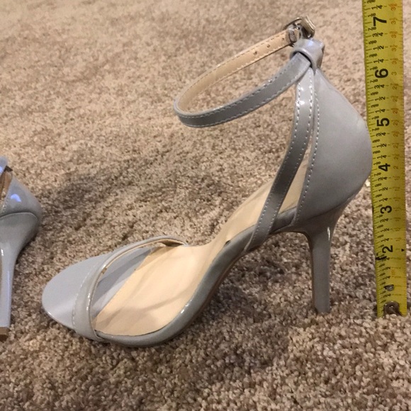 Heels - Picture 7 of 7